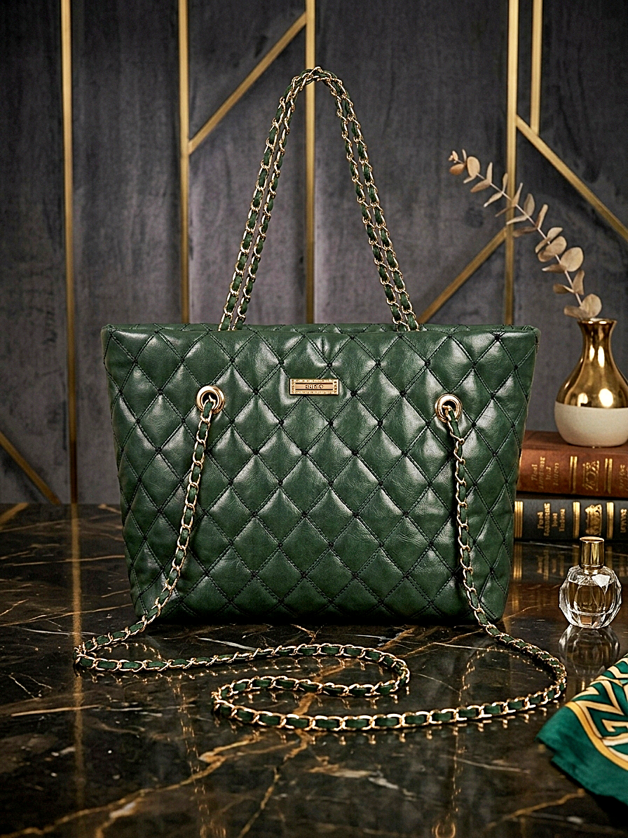 Quilted Chain Tote Bag With Gift